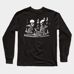 skeletons play chess Long Sleeve T-Shirt